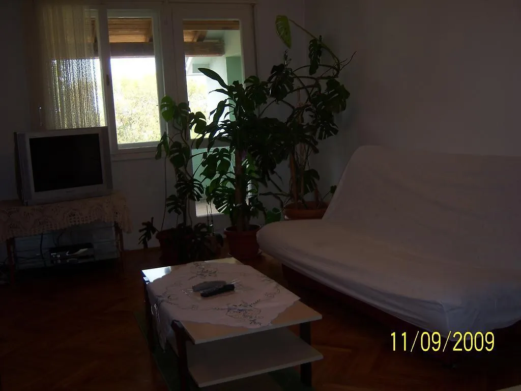 Apartments Cerin Fažana 0*,